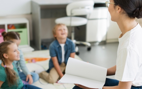 Aulas que Cuidan: Salud Mental, Bienestar y Atención Inicial
